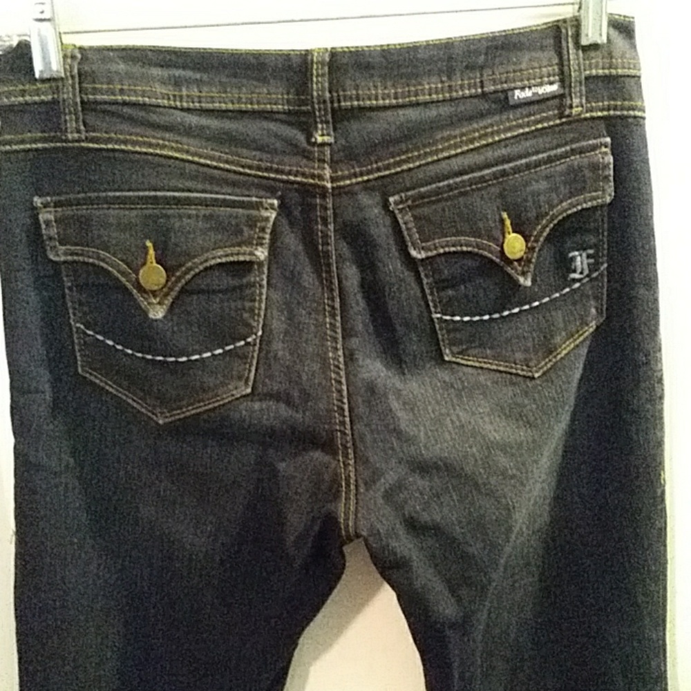 Jeans - Picture 3 of 4